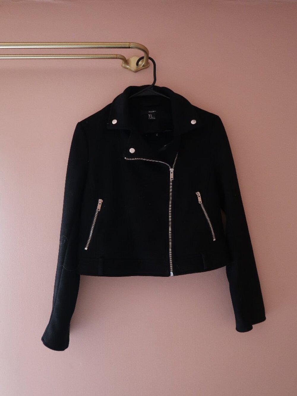 Forever 21 Black Moto Jacket Medium Silver Zip Cropped Biker Style